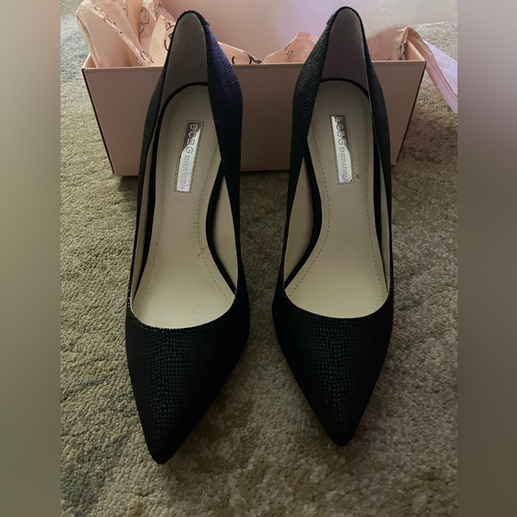 Black BCBG pumps - Picture 2 of 5
